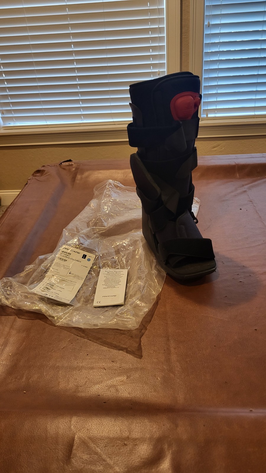 ProCare XcelTrax Air Large 79-95517 17″ Tall Walker Brace Air Pump Up Boot NIP!
