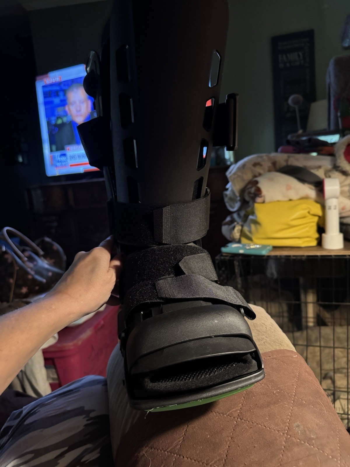 Nenca Air Cast, Walker Boot, Size Medium Extra Padding For Inside