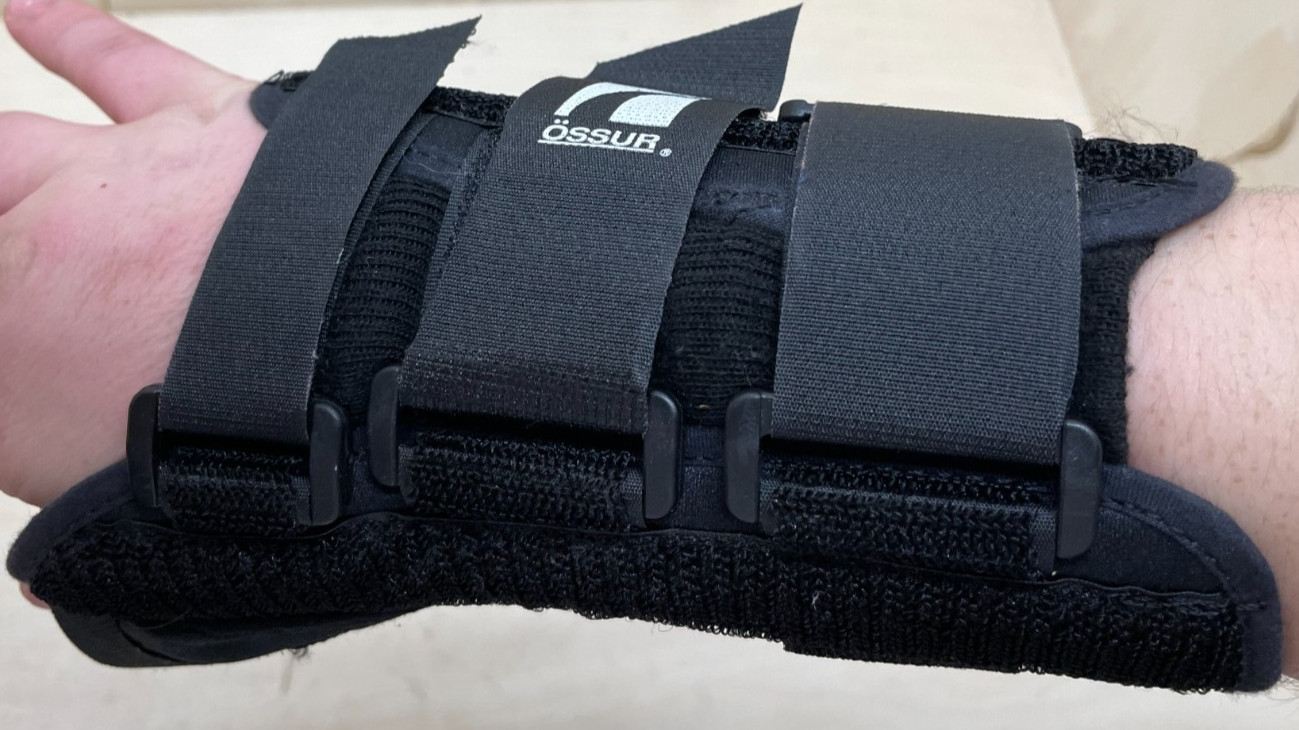 Ossur Formfit Thumb Splint Stabilizer for Tendonitis/Wrist Sprain Post Cast Sz M