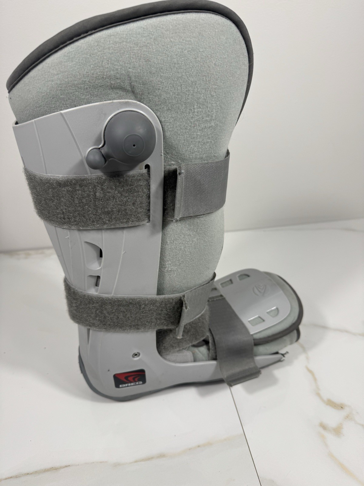 BREG Genesis Mid-Calf Full Shell Walker BOOT Medium-Used