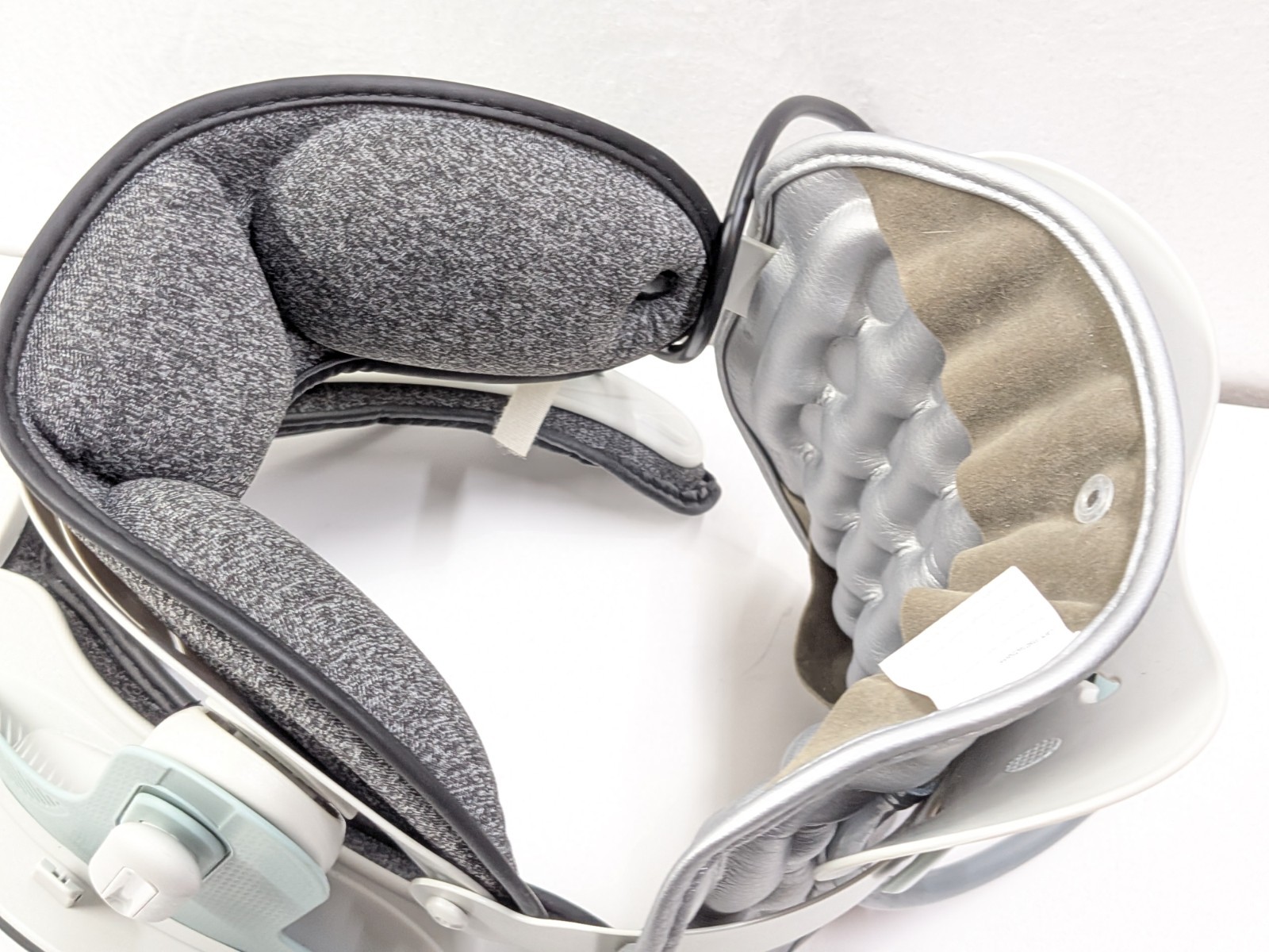 Hybodies Cervical Neck Traction Device: Neck Stretcher for Cervical Pain Relief