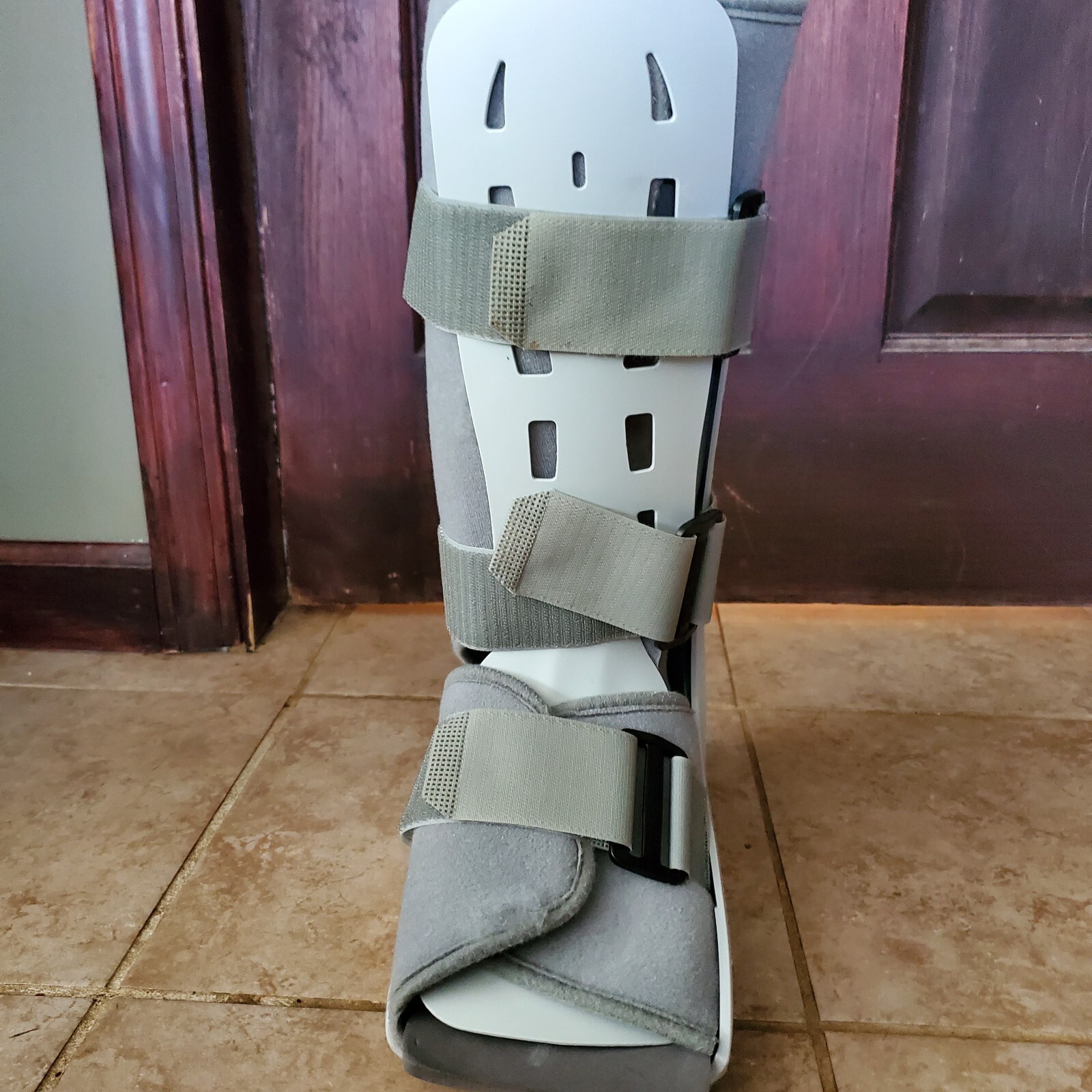 Aircast FP Walker Medium 01F-M Inflatable Deflatable Medical Walking Boot 