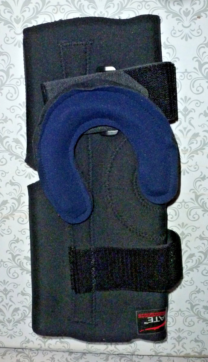 Bird and Cronin 0814-5671 Patellar Knee W/Univ. BTRS Size:XS Black New