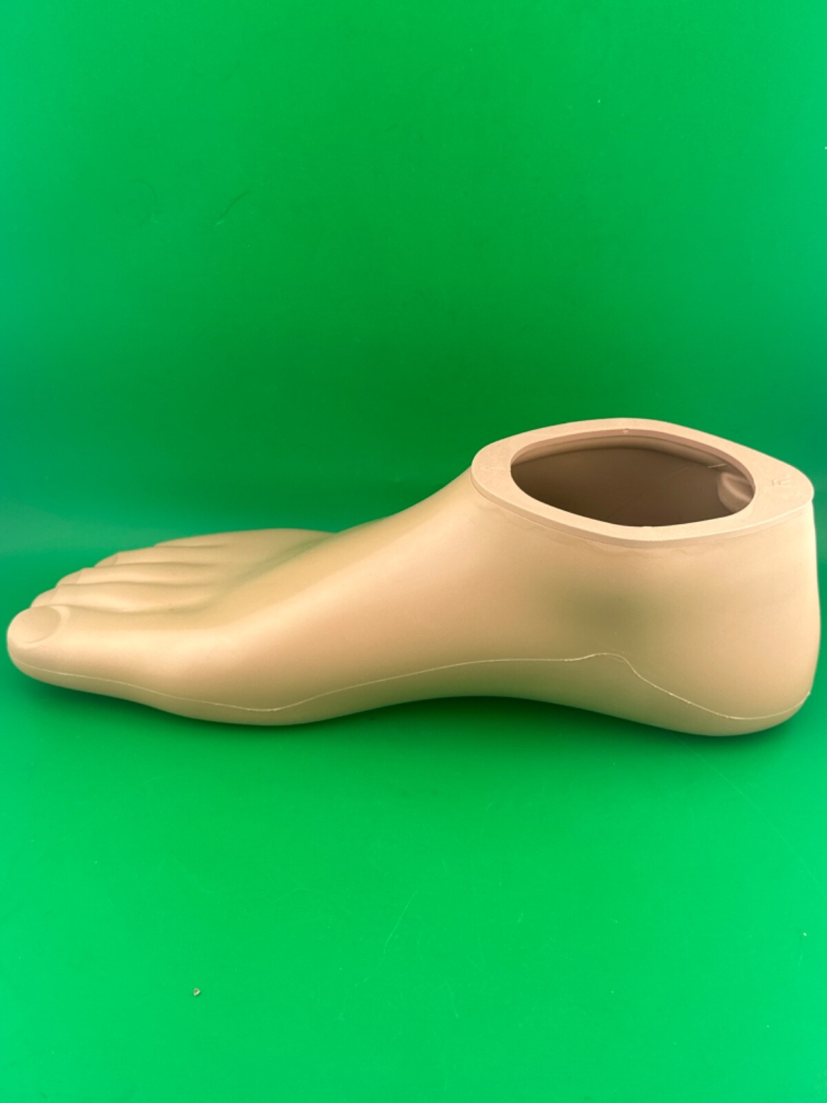 OTTOBOCK Otto Bock 1m10 prosthetic footshell foot shell. Right. Size 30cm
