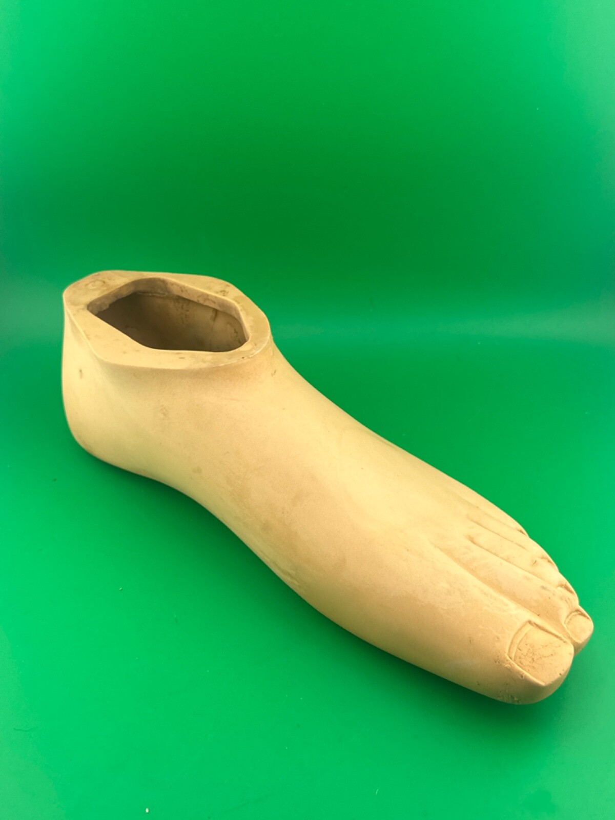 Prosthetic footshell foot shell, left. Endolite blatchford Sz 29
