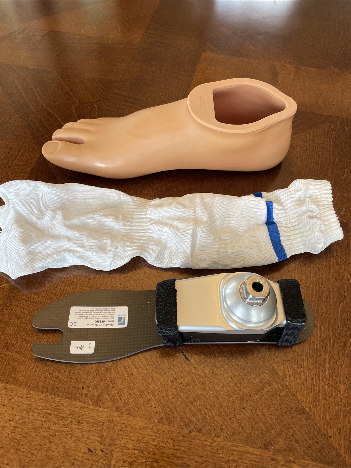 Ossur Flex Foot Balance. Size 28 Right, Cat 2. New without box