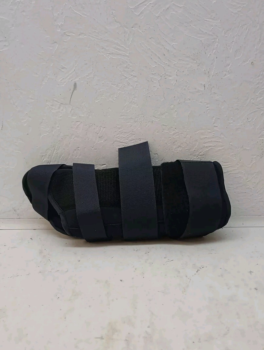 Carpal Tunnel Wrist Brace & Thumb Spica Splint. For Right Hand Size XS 13-15cm