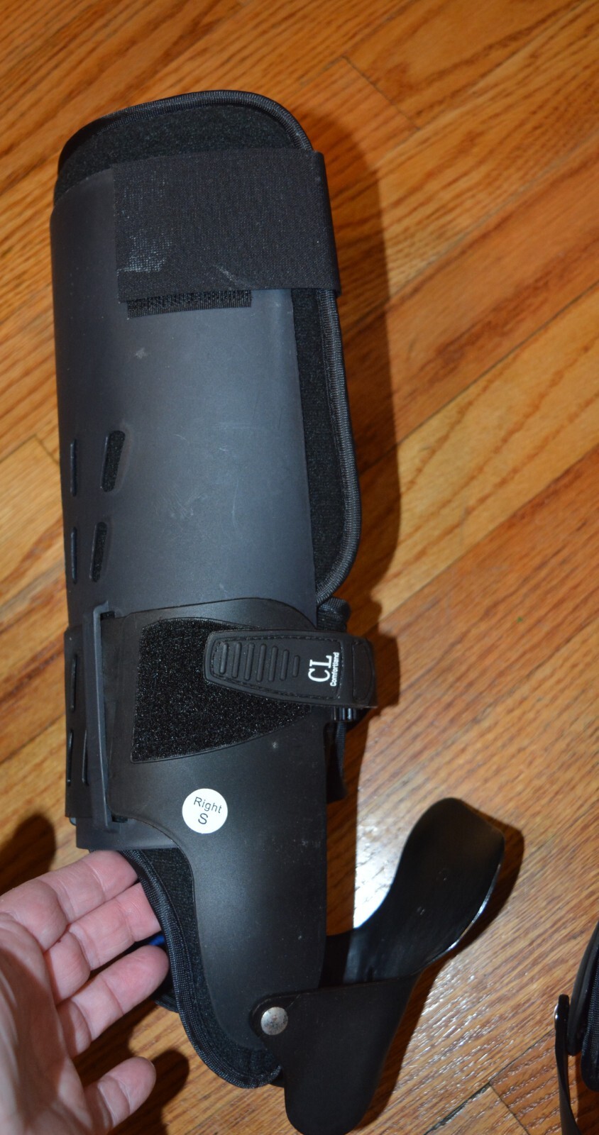 Medical CL ComfortLand Foot/Calf Brace Left & Right SMALL Heel PAD