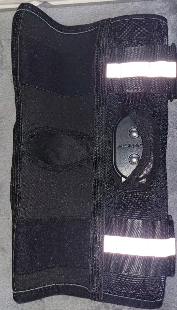 NEENCA Professional Hinged Knee Brace for Knee Pain- Size Small OPEN BOX. HX043