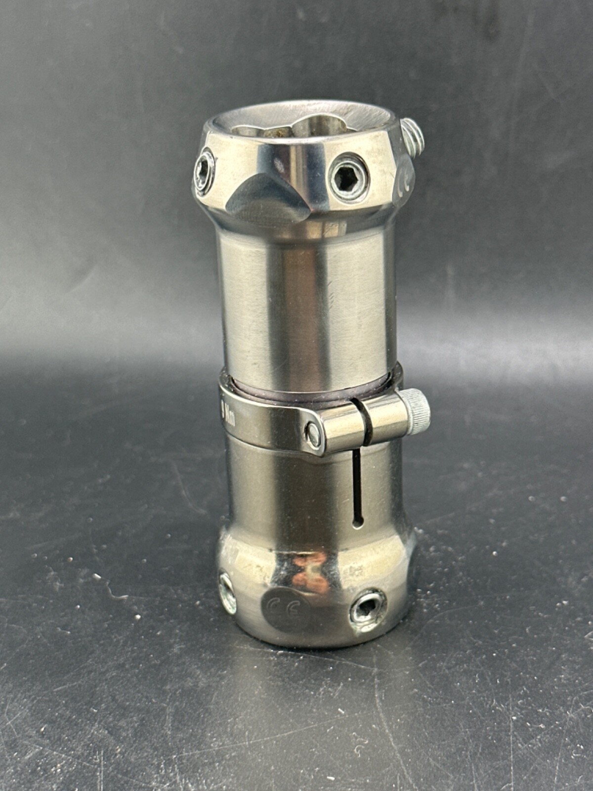 Prosthetic component adapter part. Prosthetic pylon