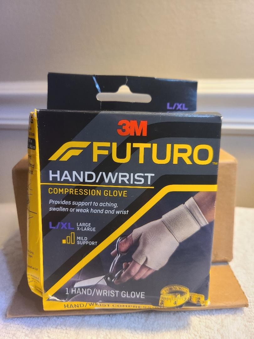 FUTURO Hand and Wrist Compression Glove Large/XLarge, Beige