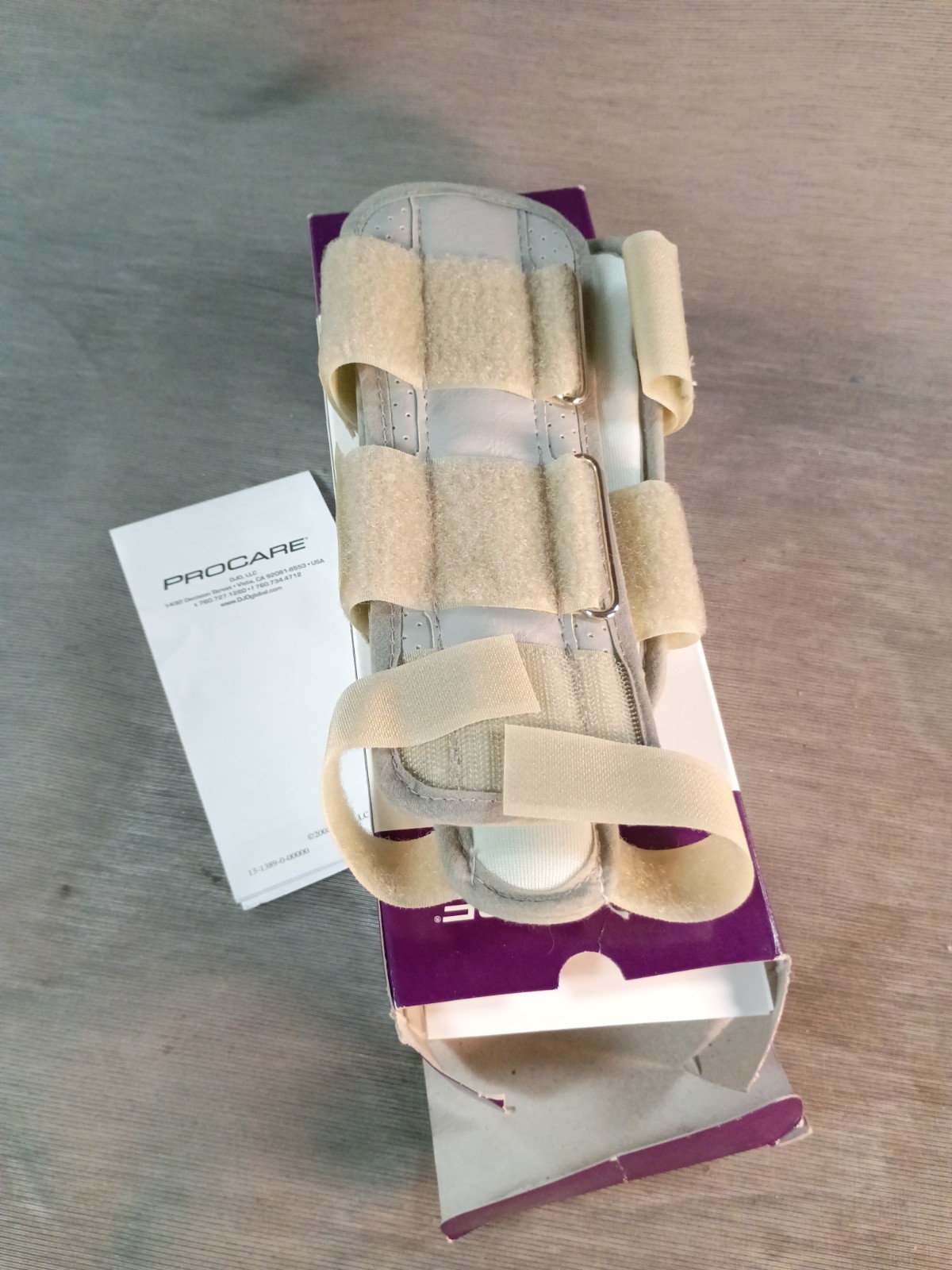 DJO Procare • Universal 10″ Wrist Splint Cock-Up Brace | Vinyl/Foam | Gray |