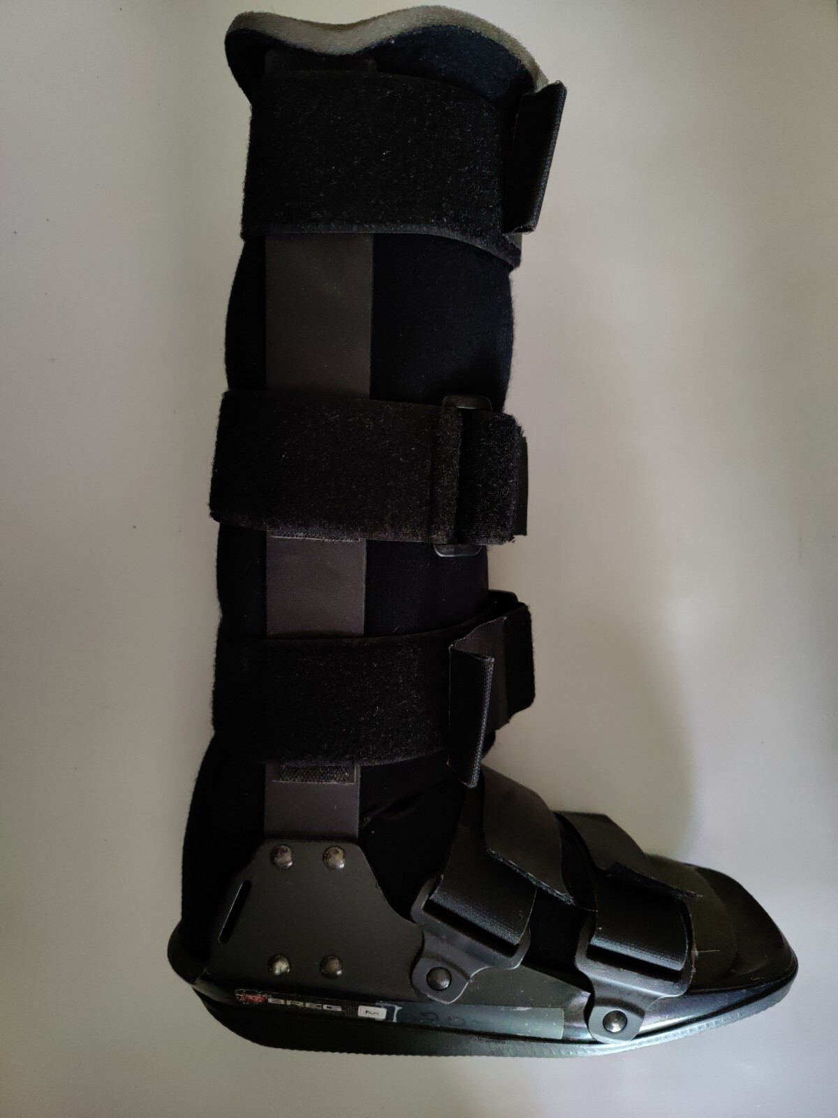 Breg Black Medium Walking Boot Foot Brace Ankle Walker Support