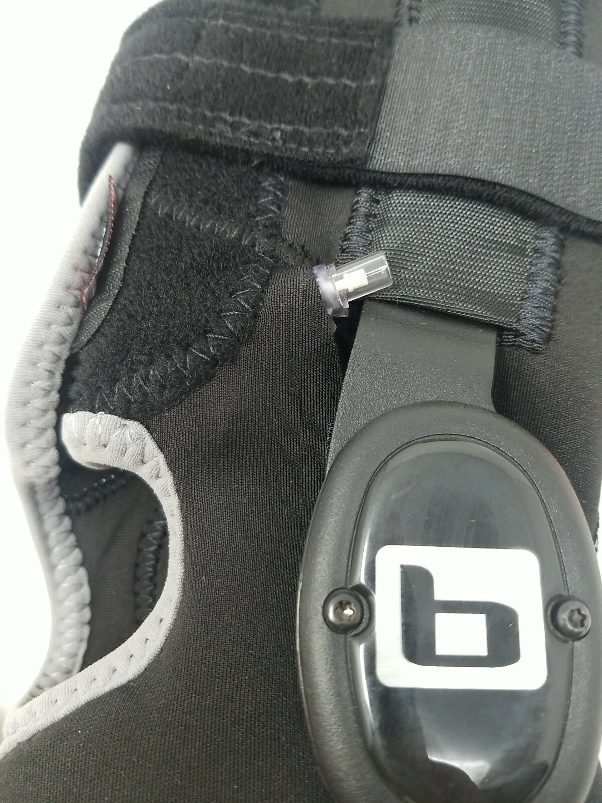 New BLEDSOE Soe Agile CROSSOVER Knee Brace Patella Tracking PT XS left x