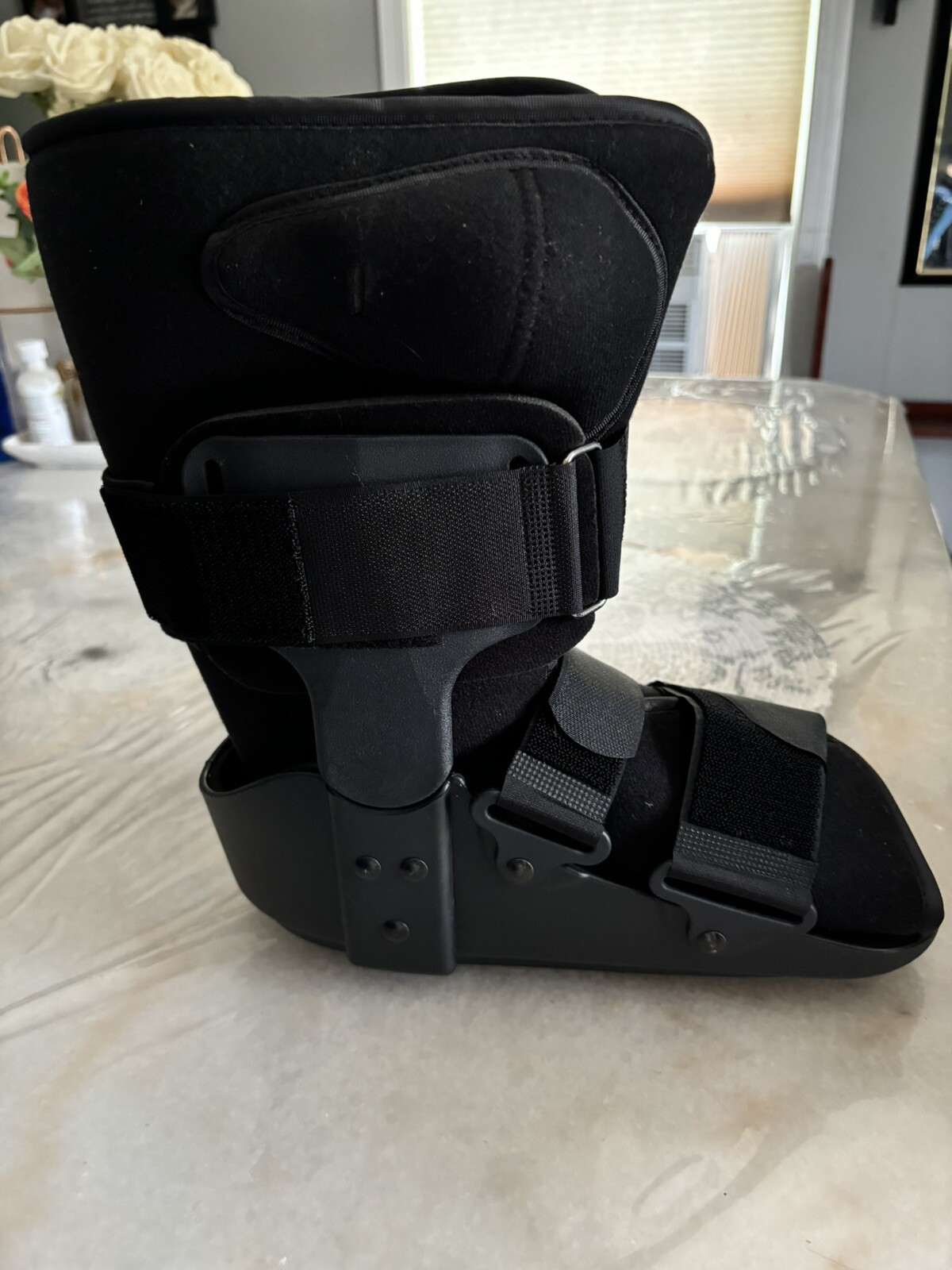 Doctor’s Choice Medical Equalizer Walker (Size M Walking Boot NWoT