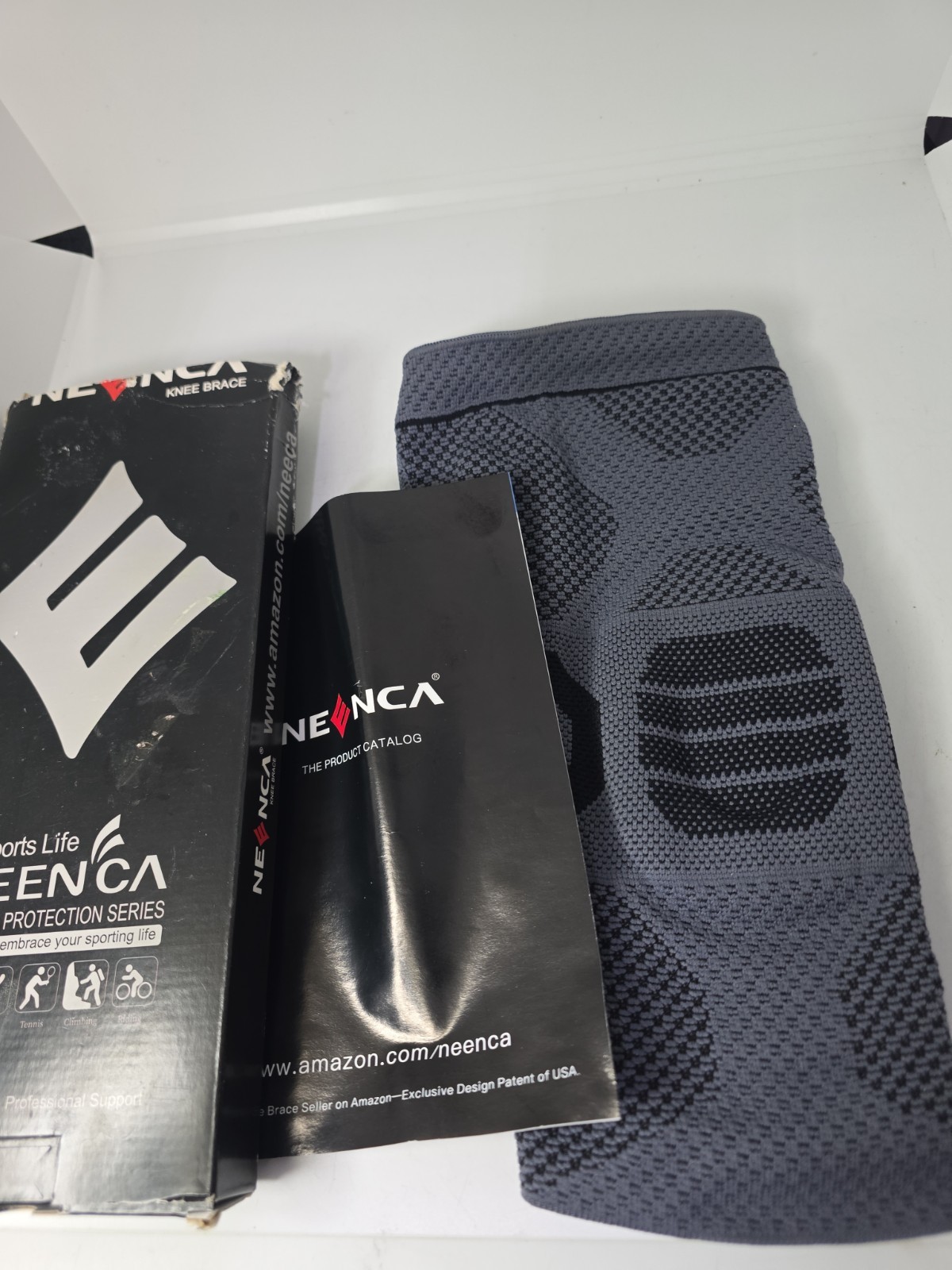 NEENCA Professional Knee Brace for Knee Pain Compression Knee Sleeve S. D
