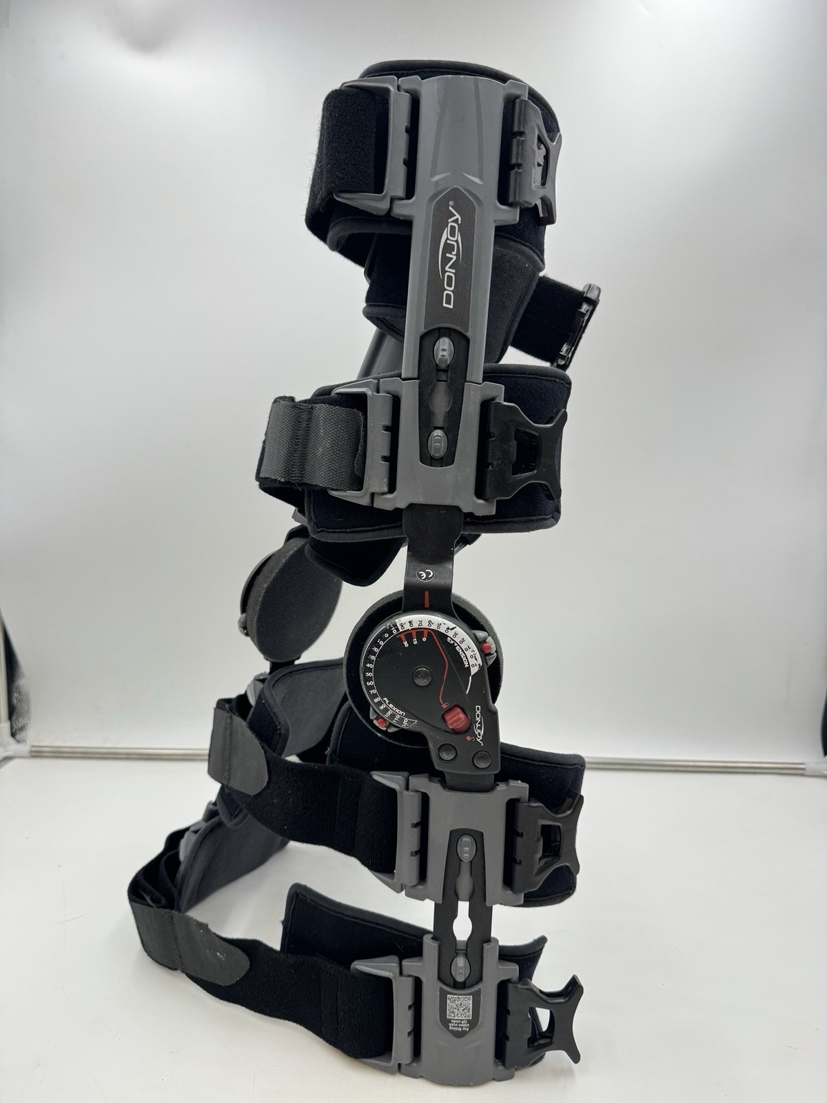 Donjoy X-ROM Post-op Adjustable Knee Brace 11-2181-9