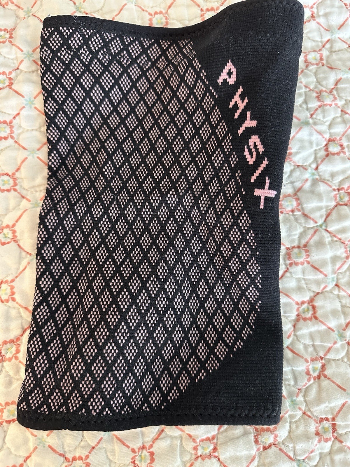 Physix Gear compression knee sleeve Black w/ Pastel Pink Size XL