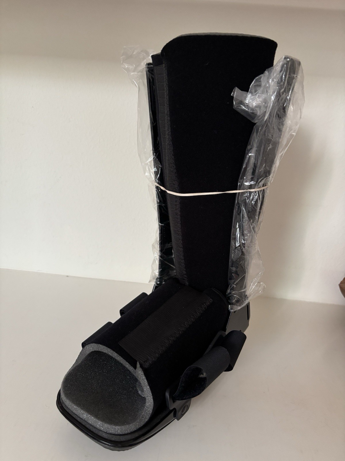 Breg AdjustaFit Walker Boot for Fractures & Recovery – Small – AL053003 – New