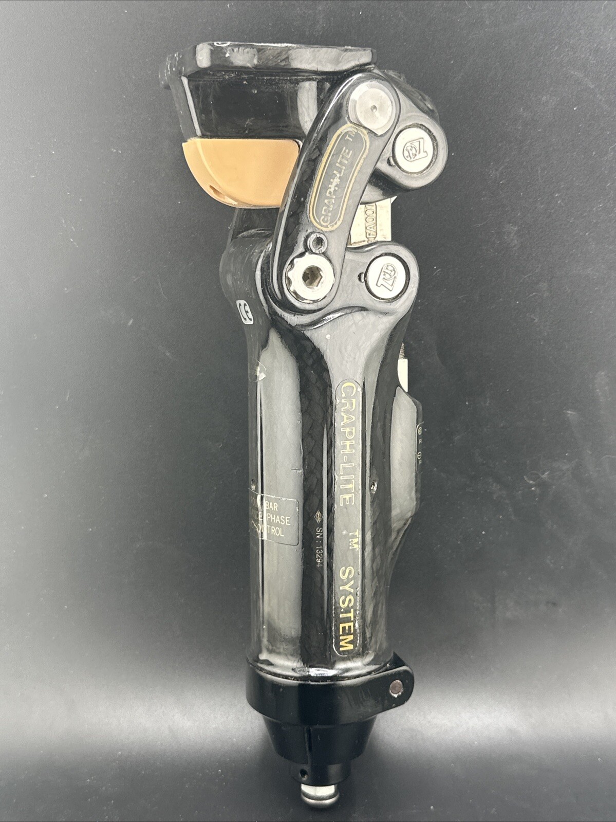 Graph-Lite 4-Bar Pneumatic Prosthetic Knee By TEH LIN. Great Condition.