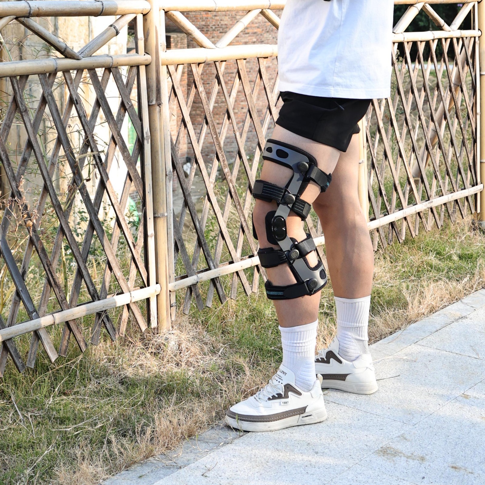 ACL PCL MCL Knee Brace,Sports Support for Ligament Injury Prevention&Pain Relief