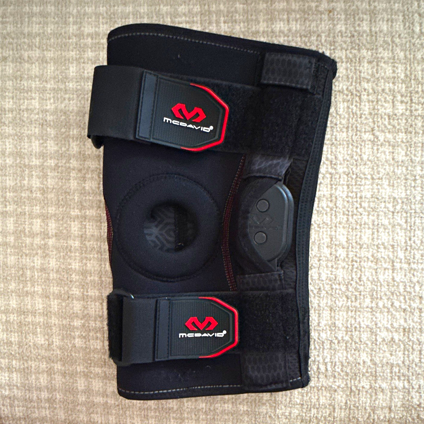 McDavid Knee Brace Stabilization Brace, Adjustable, Black, Size M (493)