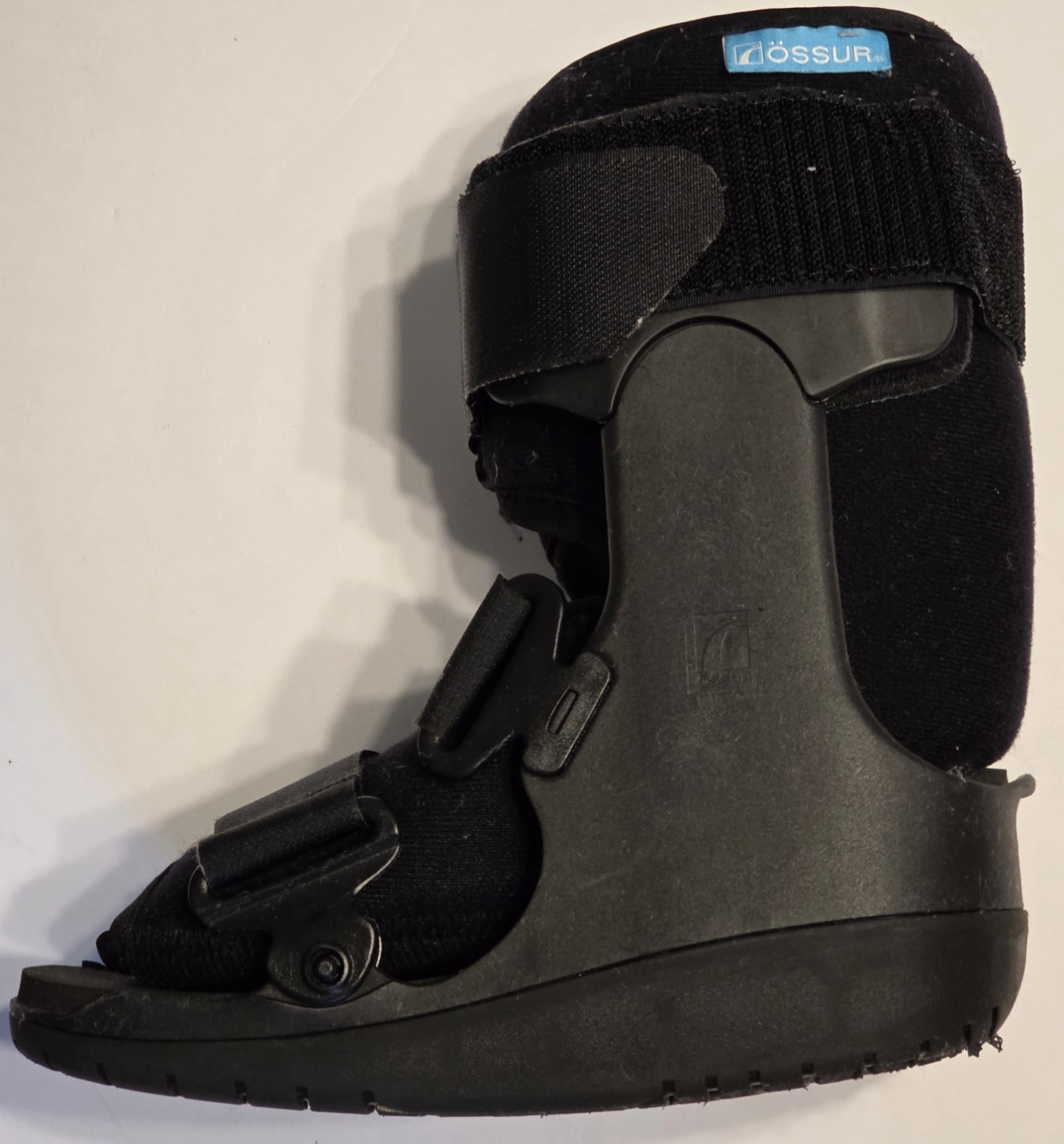 Ossur Ortho Form Fit Short Ped Walker Fracture Boot, Left or Right, Black, Small
