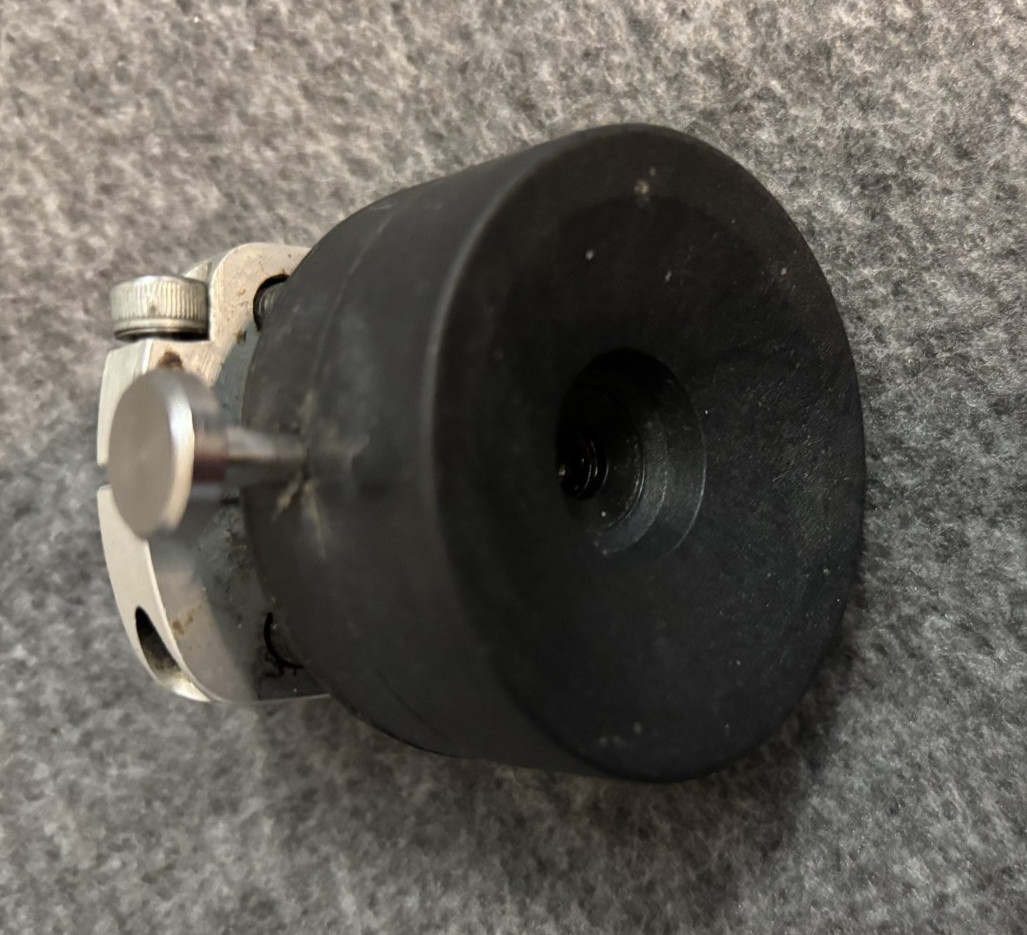 Pediatric 4-hole base with Rotating Pyramid Receiver and Standard Push Lock