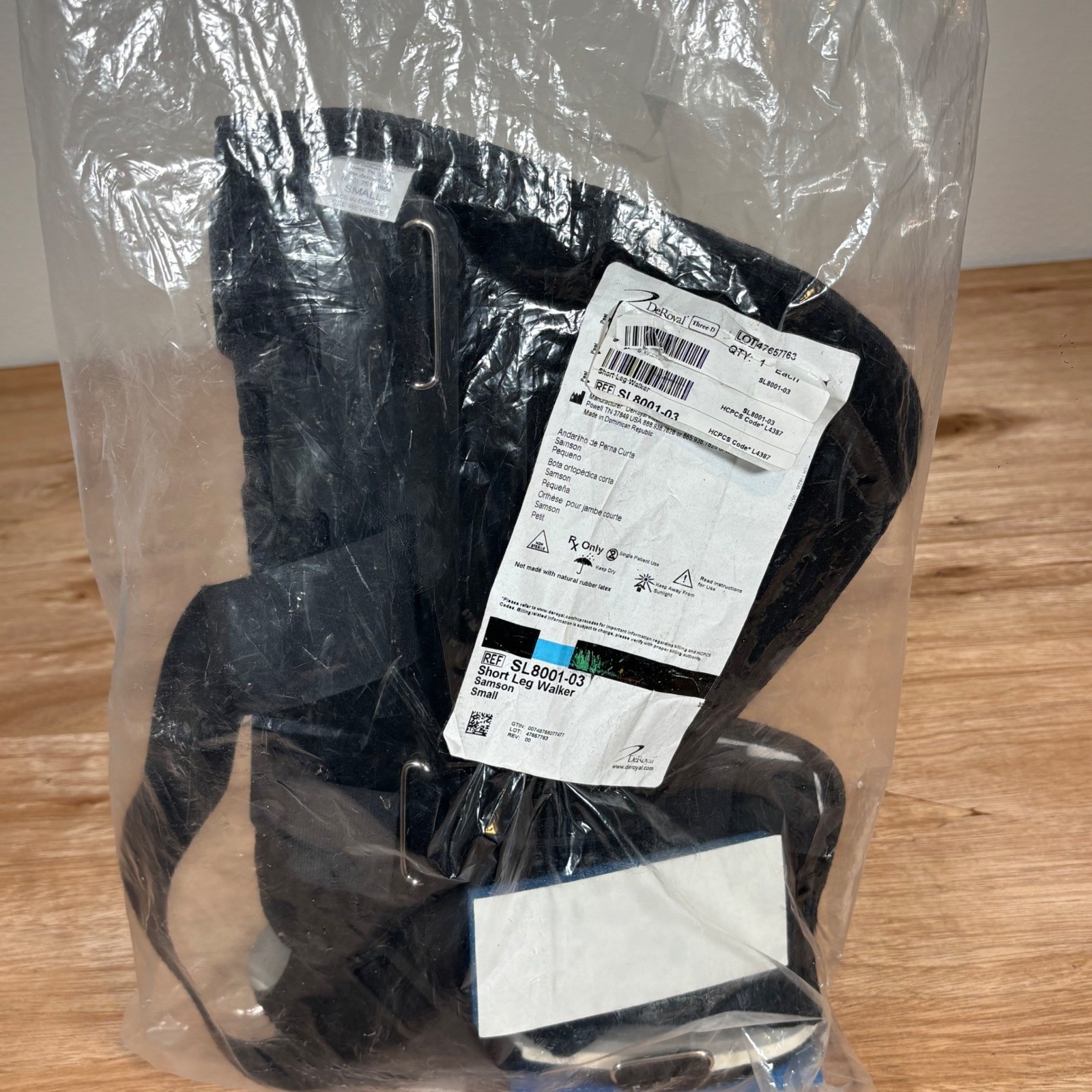 DeRoyal Short Leg Walker Samson Boot Black Small SL8001-03 Medical Orthopedic