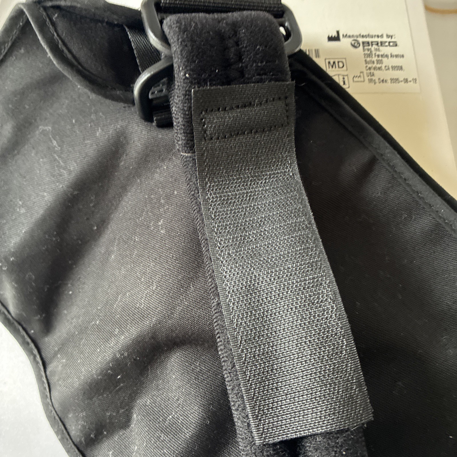 Breg-New VP 20104 Deluxe Shoulder Sling Size L