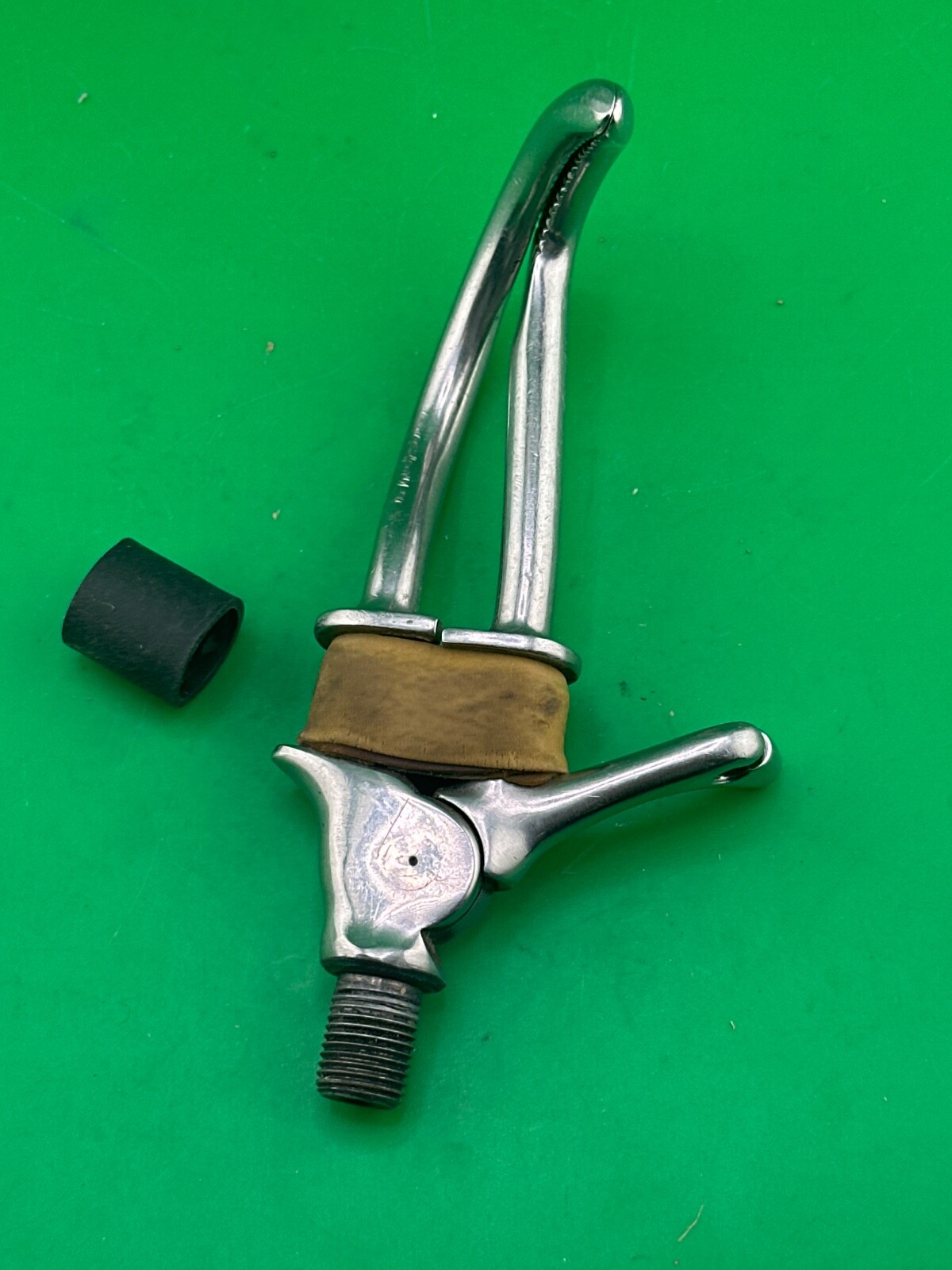 RIGHT Canted Aluminum Prosthetic Hook. Fillauer, Hosmer. Dorrance 5XA Hook