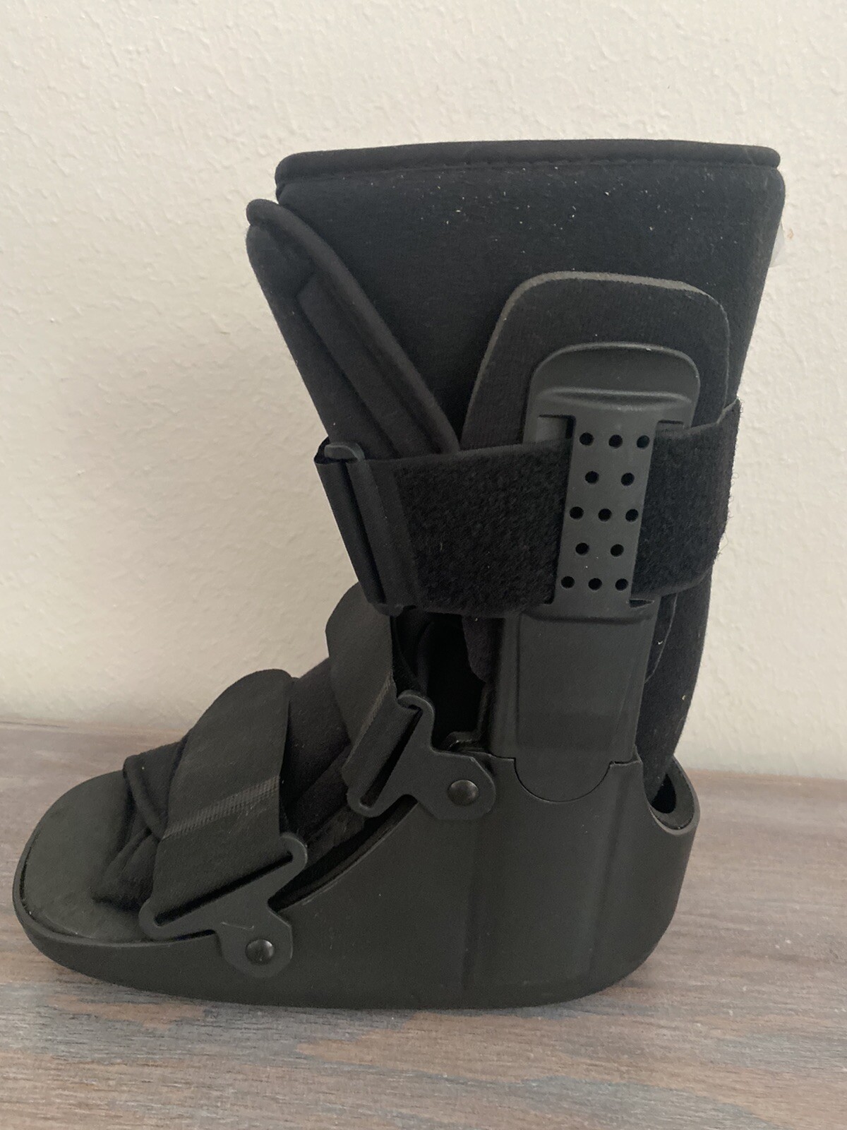 Orthotic Brace Boot Shoe For foot drop black size small – NEW-