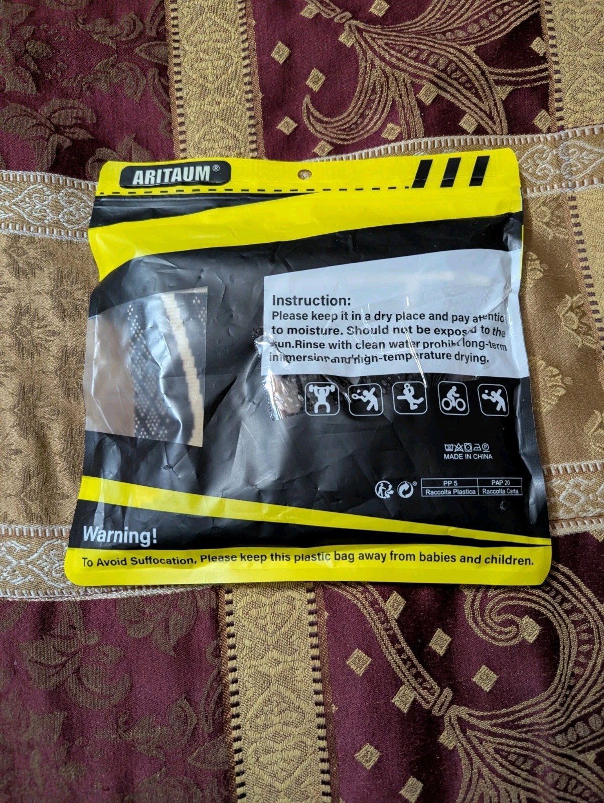 1 Pair of Aritaum Knee Sleeves. Comfort and support all day. XL