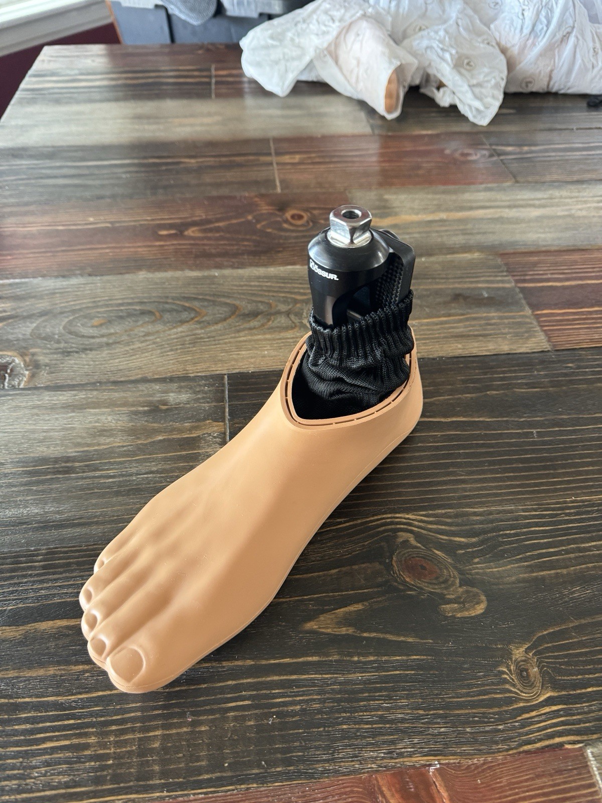 Össur VARI-FLEX Carbon Fiber Prosthetic Foot 28R Cat 5 Beige Black Leg & Foot