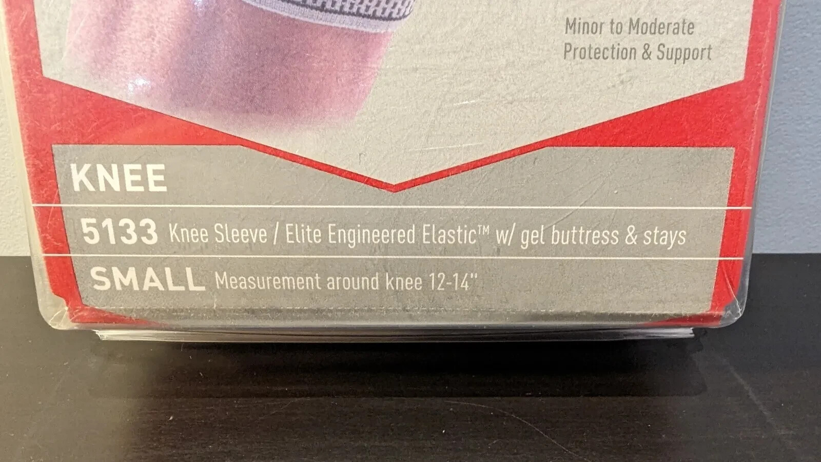 MCDAVID KNEE SLEEVE / ELITE ENGINEERED ELASTIC WITH GEL BUTTRESS & STAYS SMALL