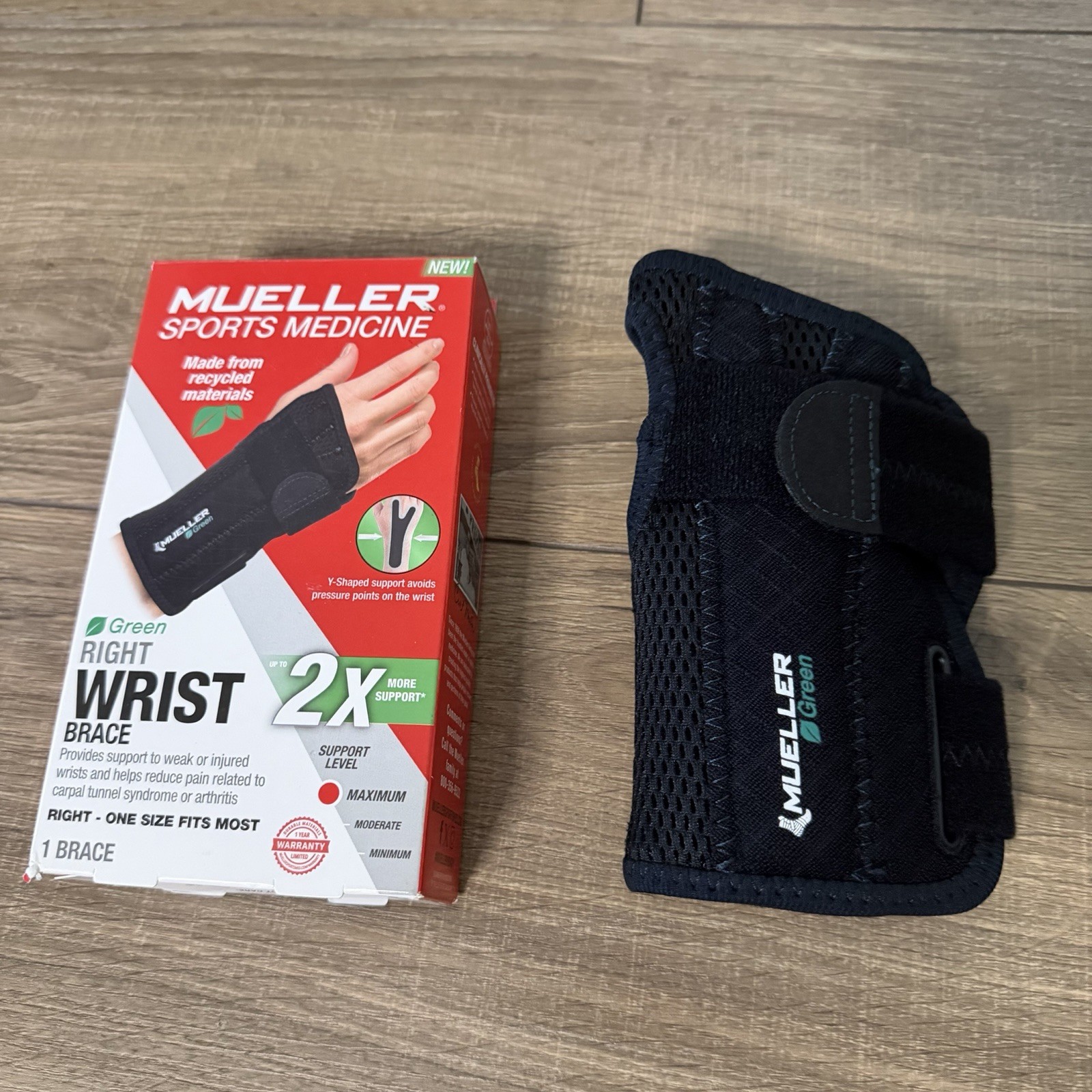 Muller Sports Medicine Green Fitted Wrist Brace For Right Hand . Unisex. OS