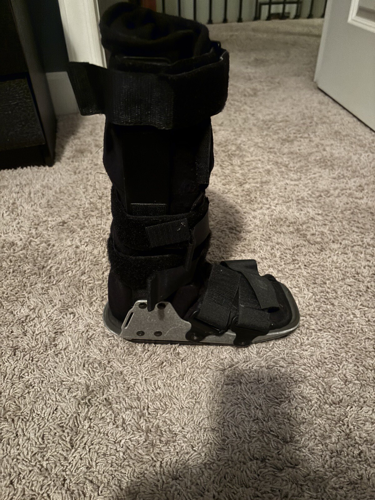 Youth Bledsole Walking Boot Size small