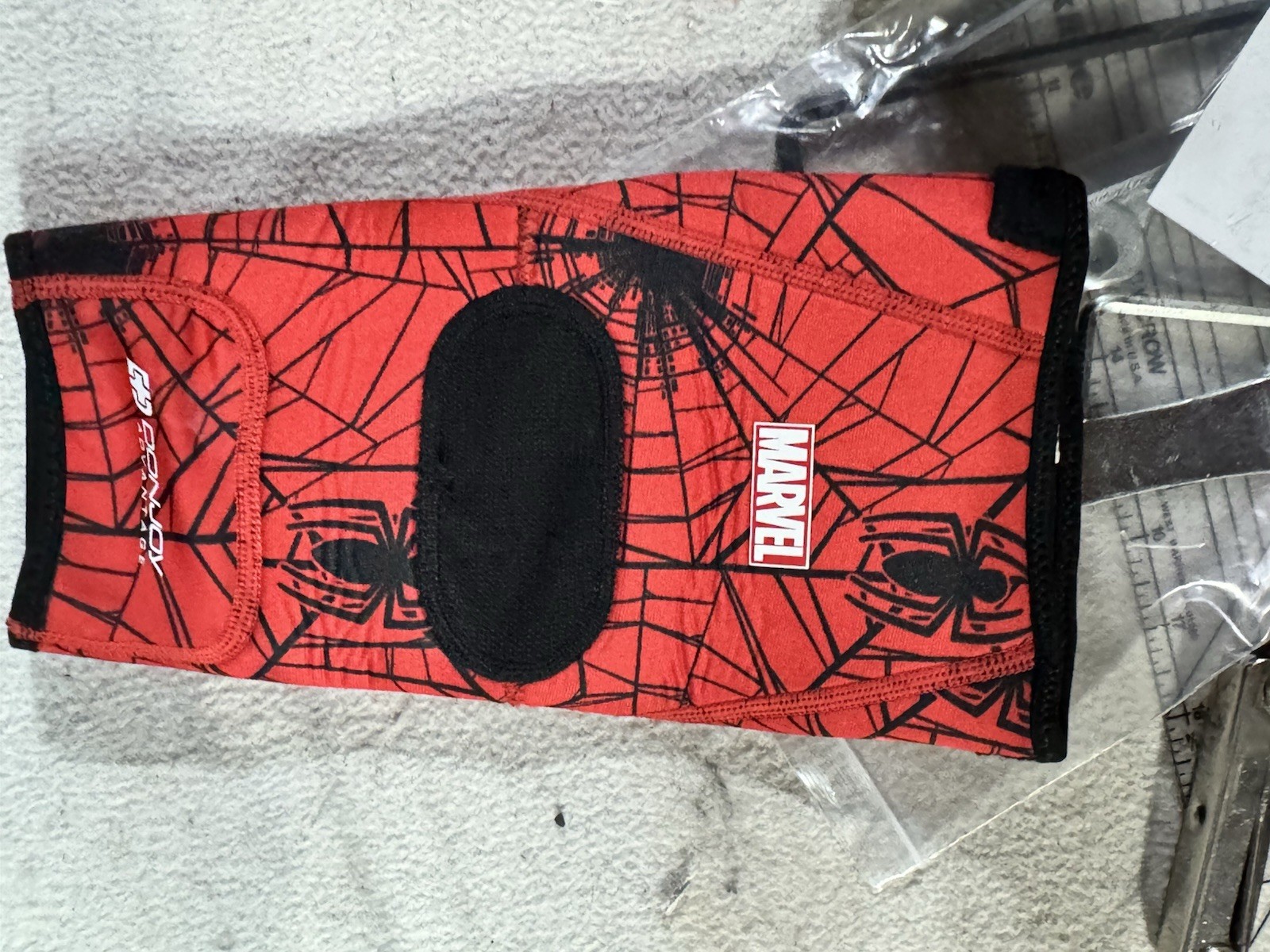 Donjoy Advantage Marvel Spiderman Patella Knee Sleeve, YOUTH, Mild Support, NEW