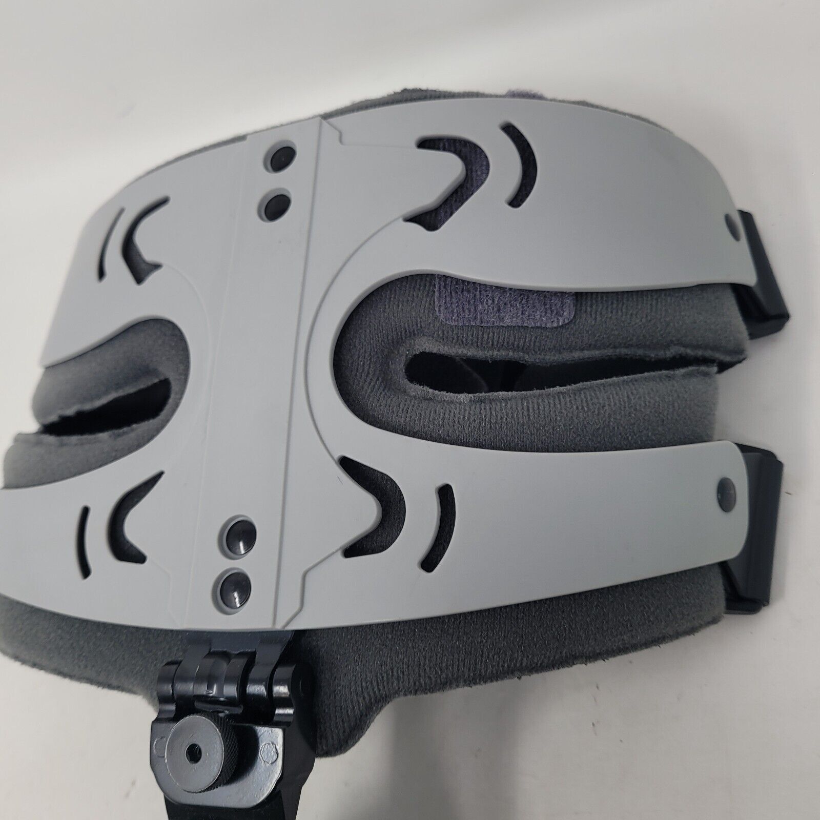 The Rapid Knee Brace OA, Right Silicone Padded, Adjustable Angles, Lightweight