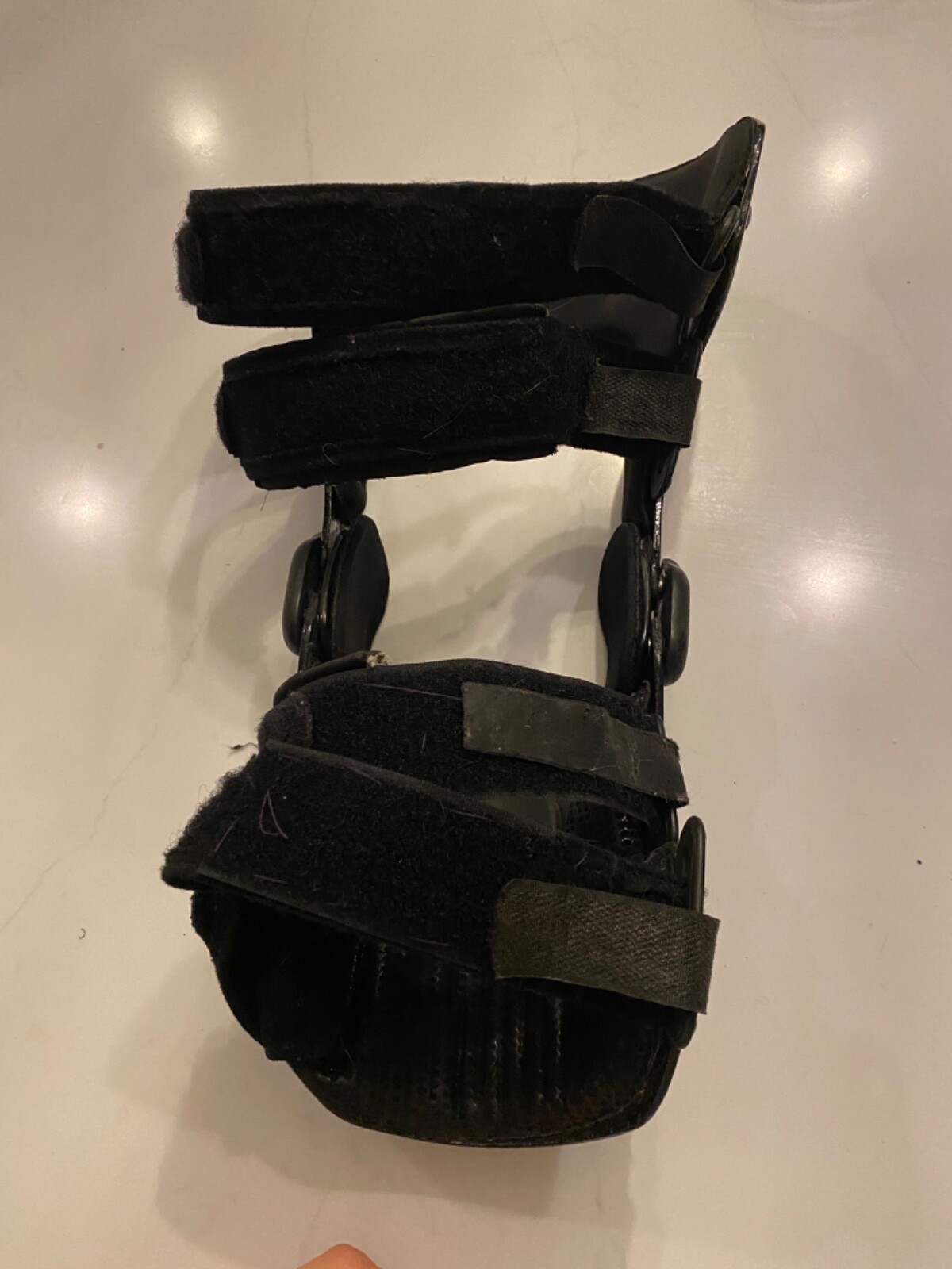 Matrix Left Medium Knee Brace