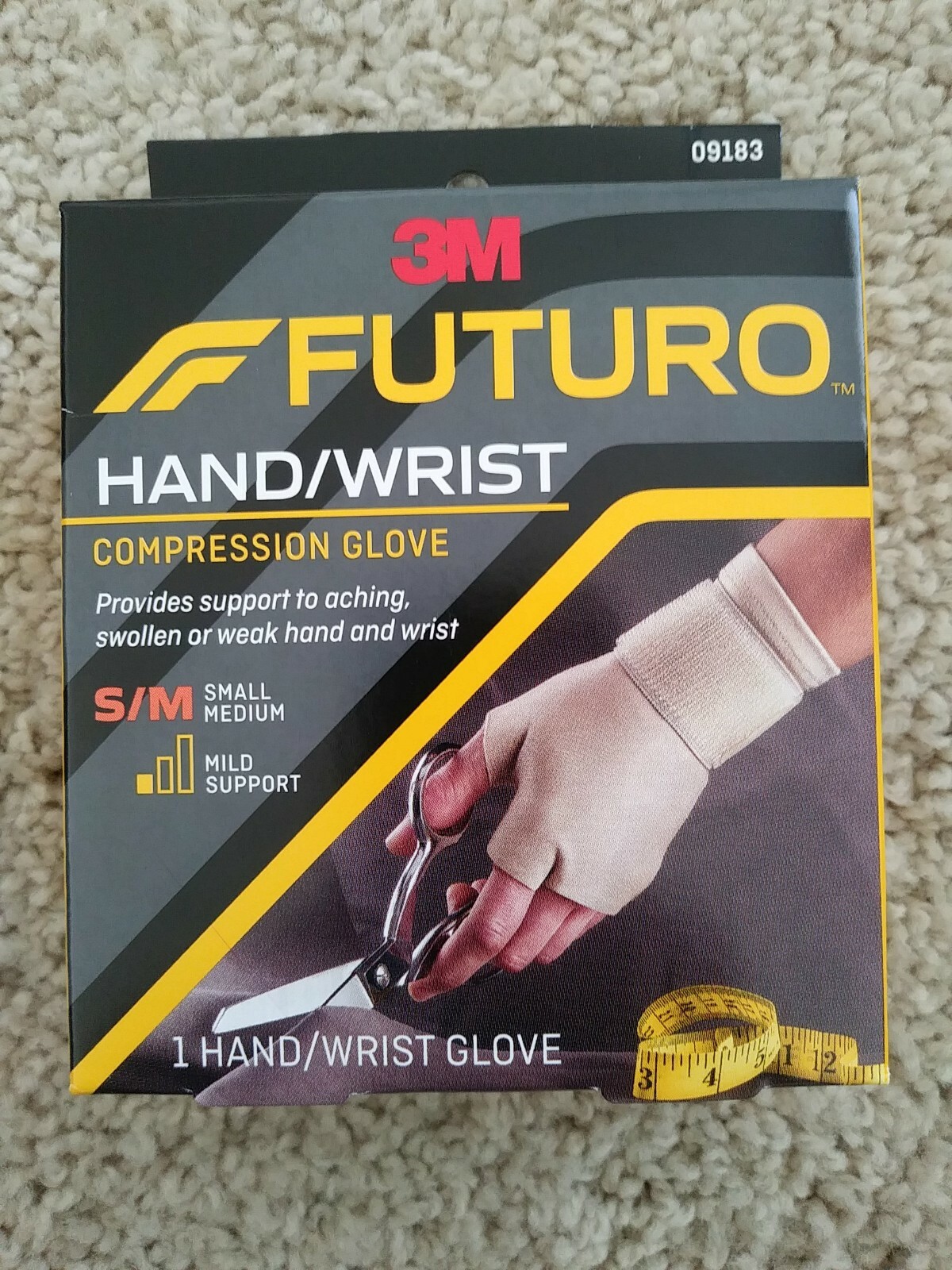 3M Futuro Compression Glove Mild Support to Aching, Weak Hands & Wrists S/M