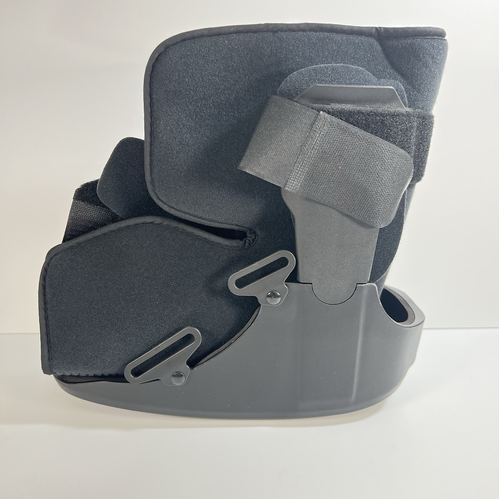 Air Walking Boot Fracture Boot Short Walker Protection for Injuries, Size Medium
