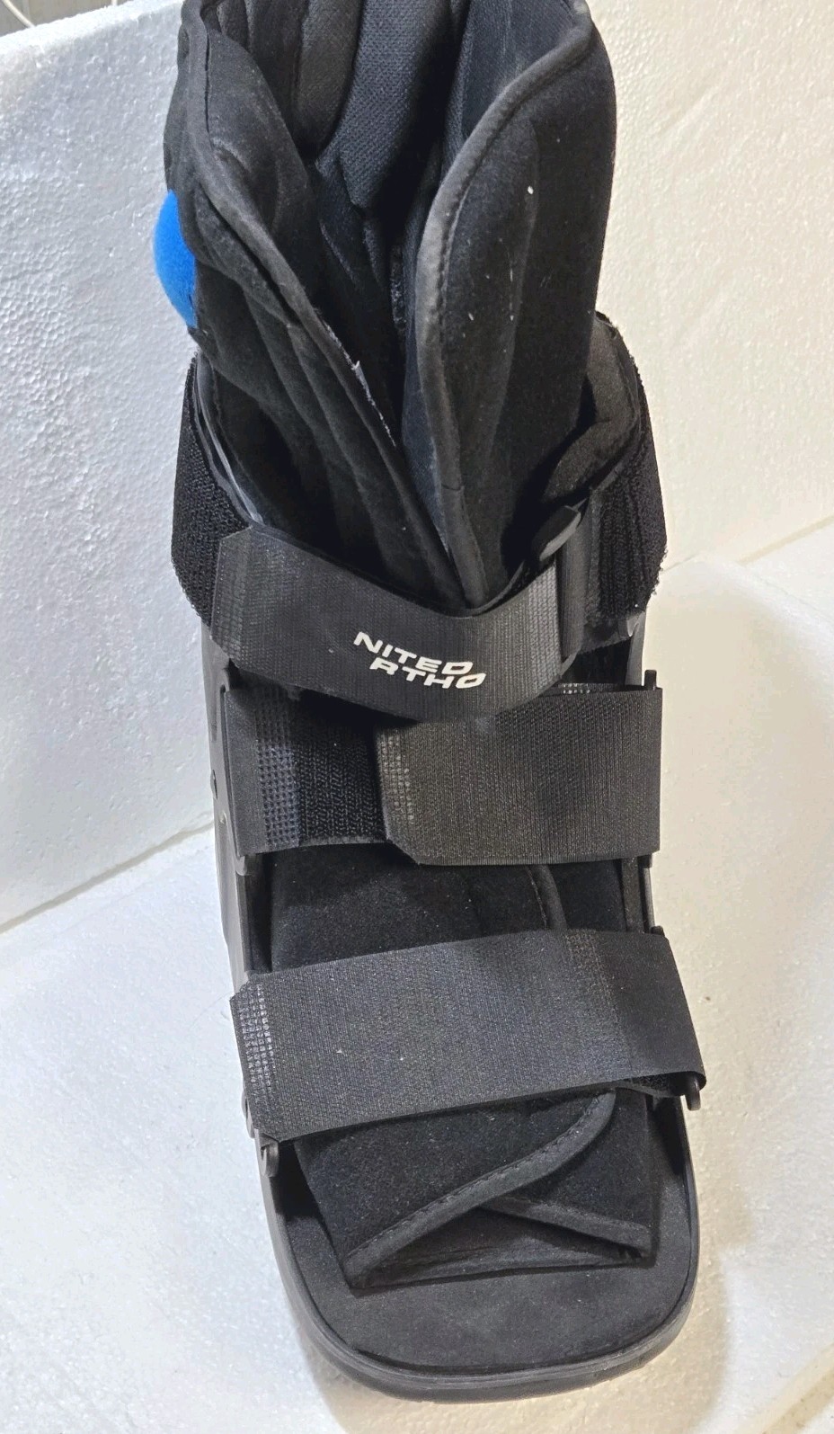 United Ortho Short Air Cam Walker Fracture Boot Medium Black