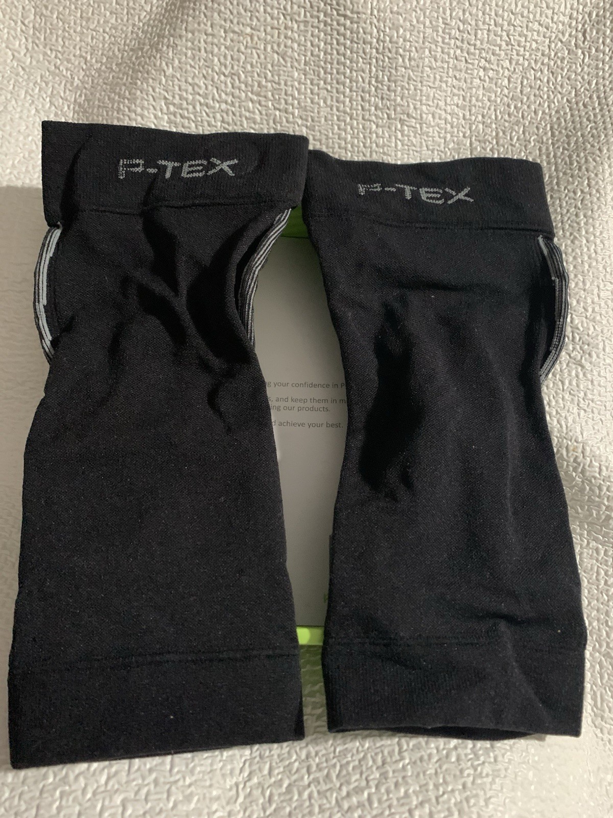 P-TEX ** PRO KNIT COMPRESSION CALF SLEEVES **P-TEXC500” Small Pair **BLACK*NEW**