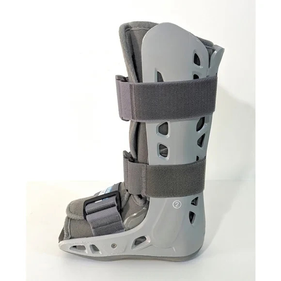 Aircast AirSelect Walking Boot – Size XS Adult – Medical Inflatable Splint Cast