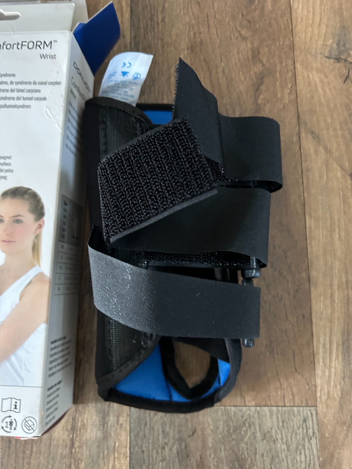 DonJoy COMFORTFORM WRIST 97833-Small Right