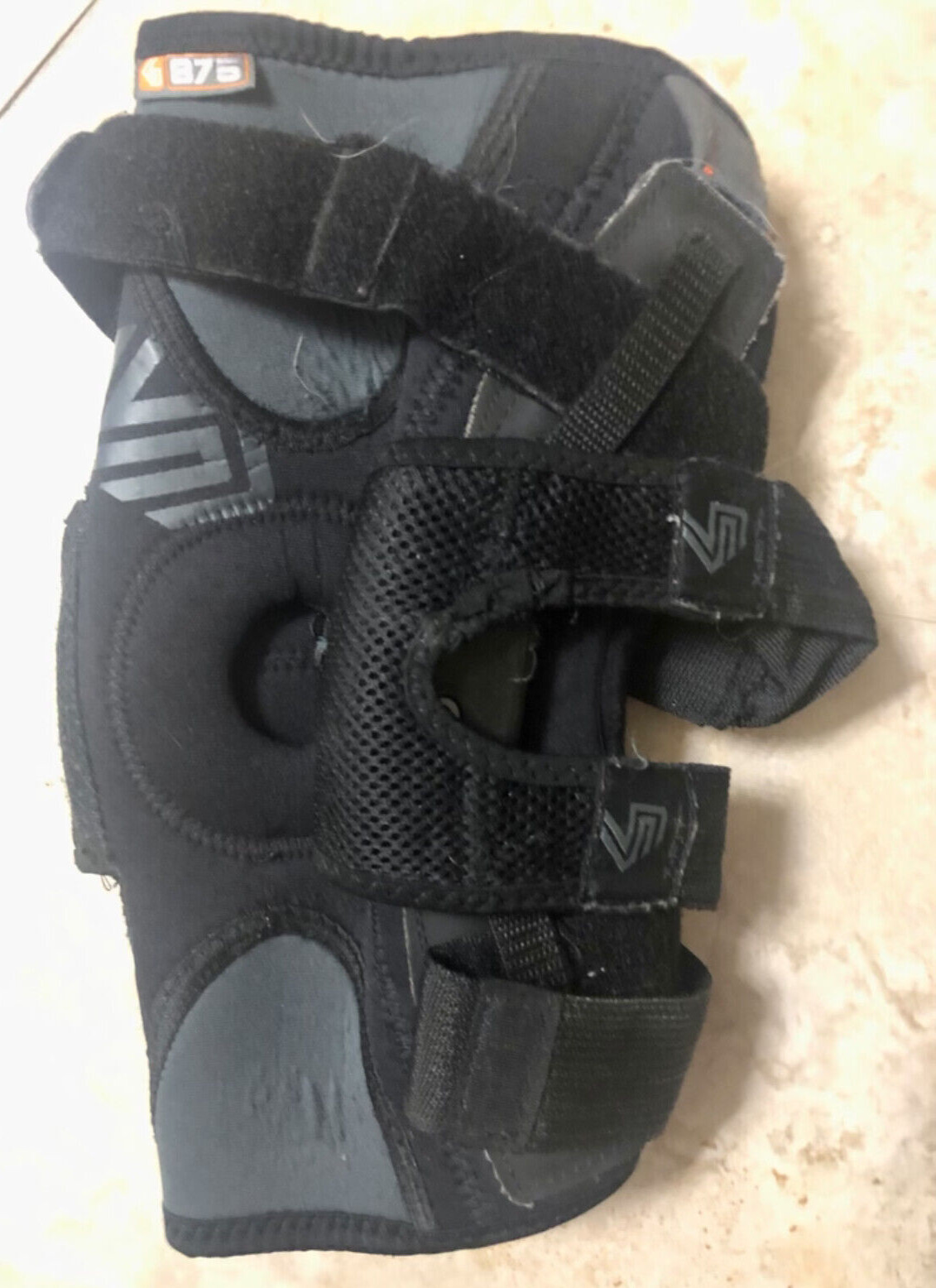 Shock Doctor Hockey Knee Hinged Bilateral Brace Adult 875 Black and Gray