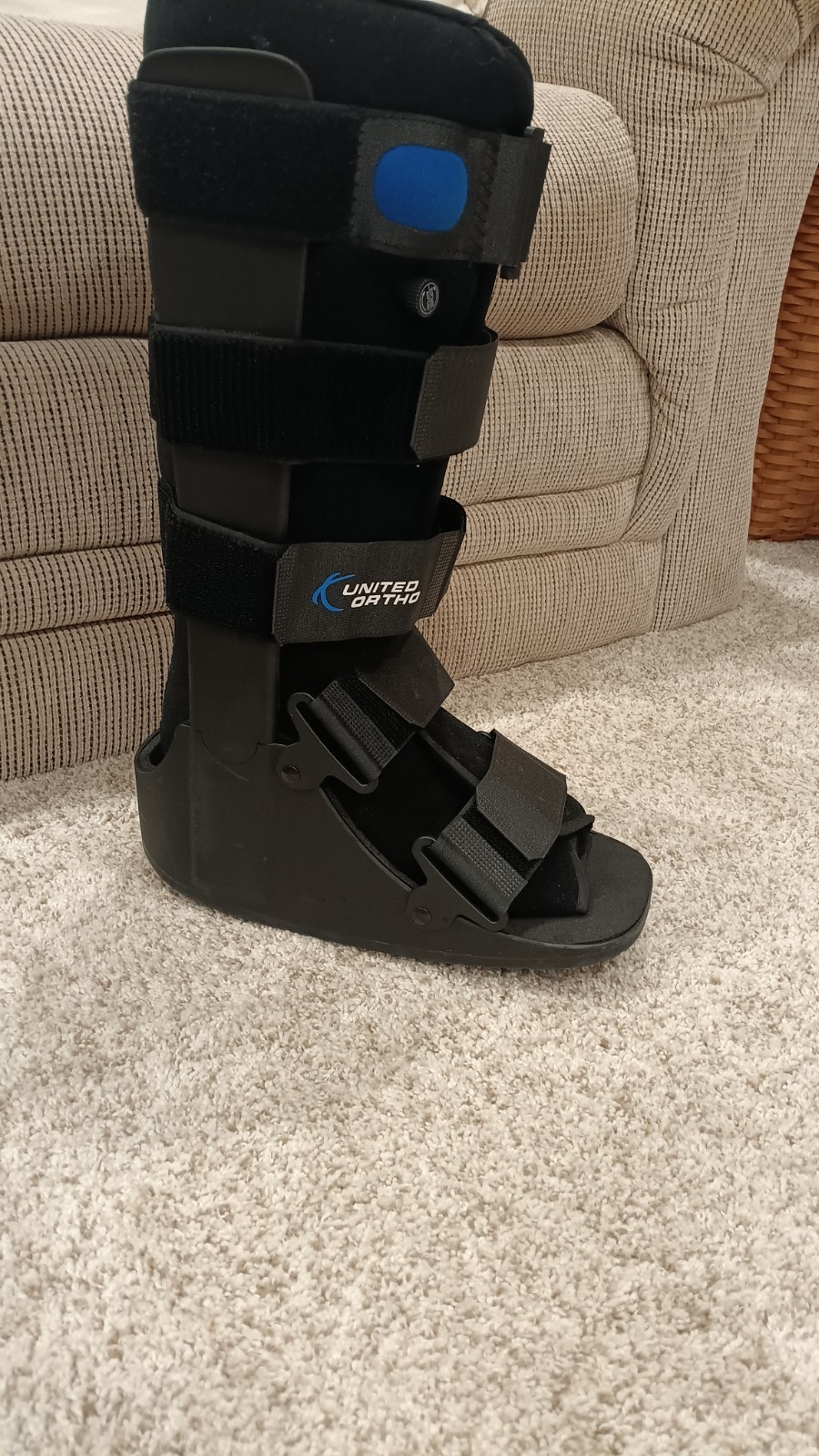United Ortho – USA14103 – Air Cam Walker Fracture Boot – Medium- Black