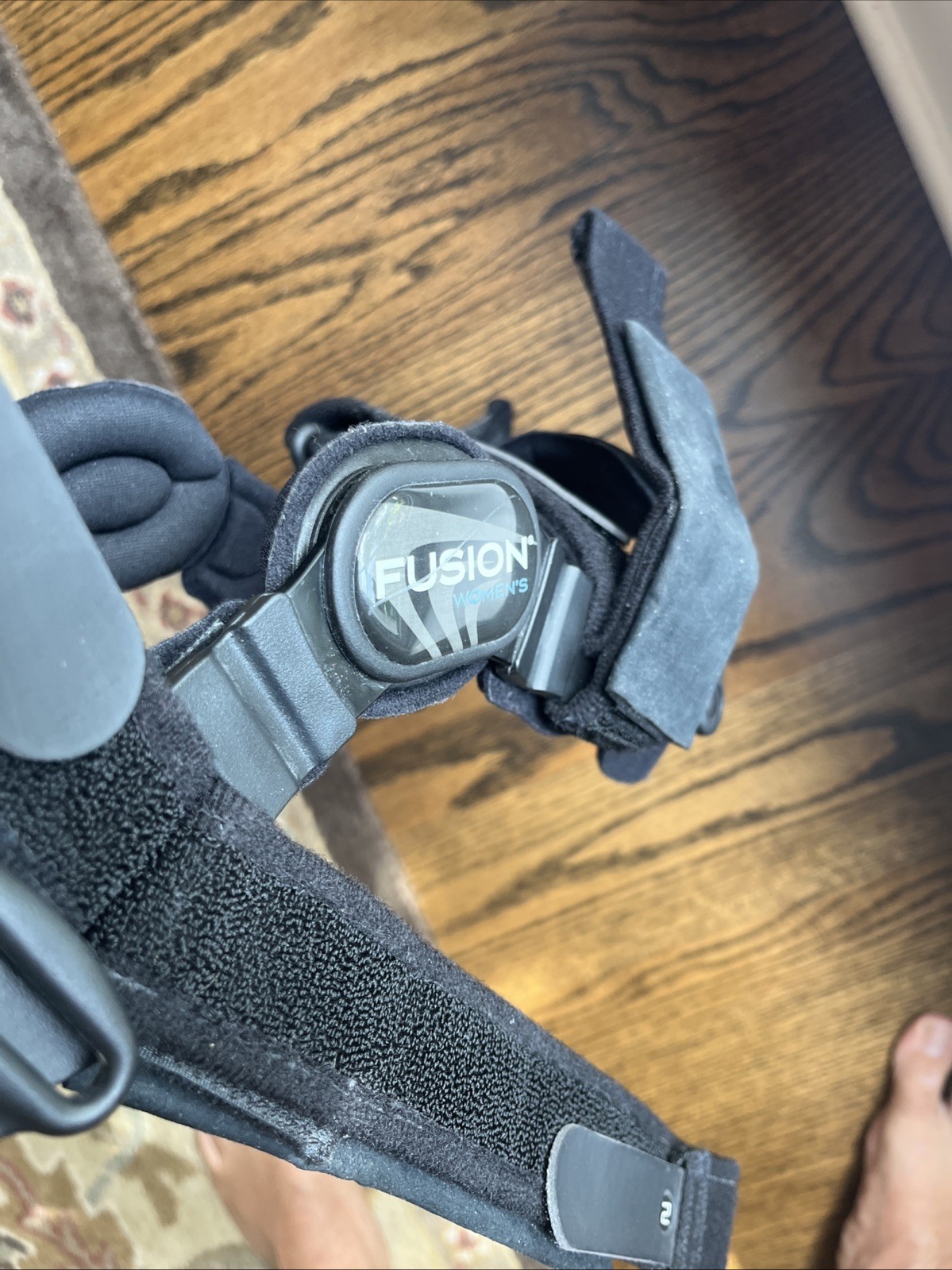 Breg Fusion Women’s Knee Brace LEFT Knee Size M+ /L (Medium Plus)