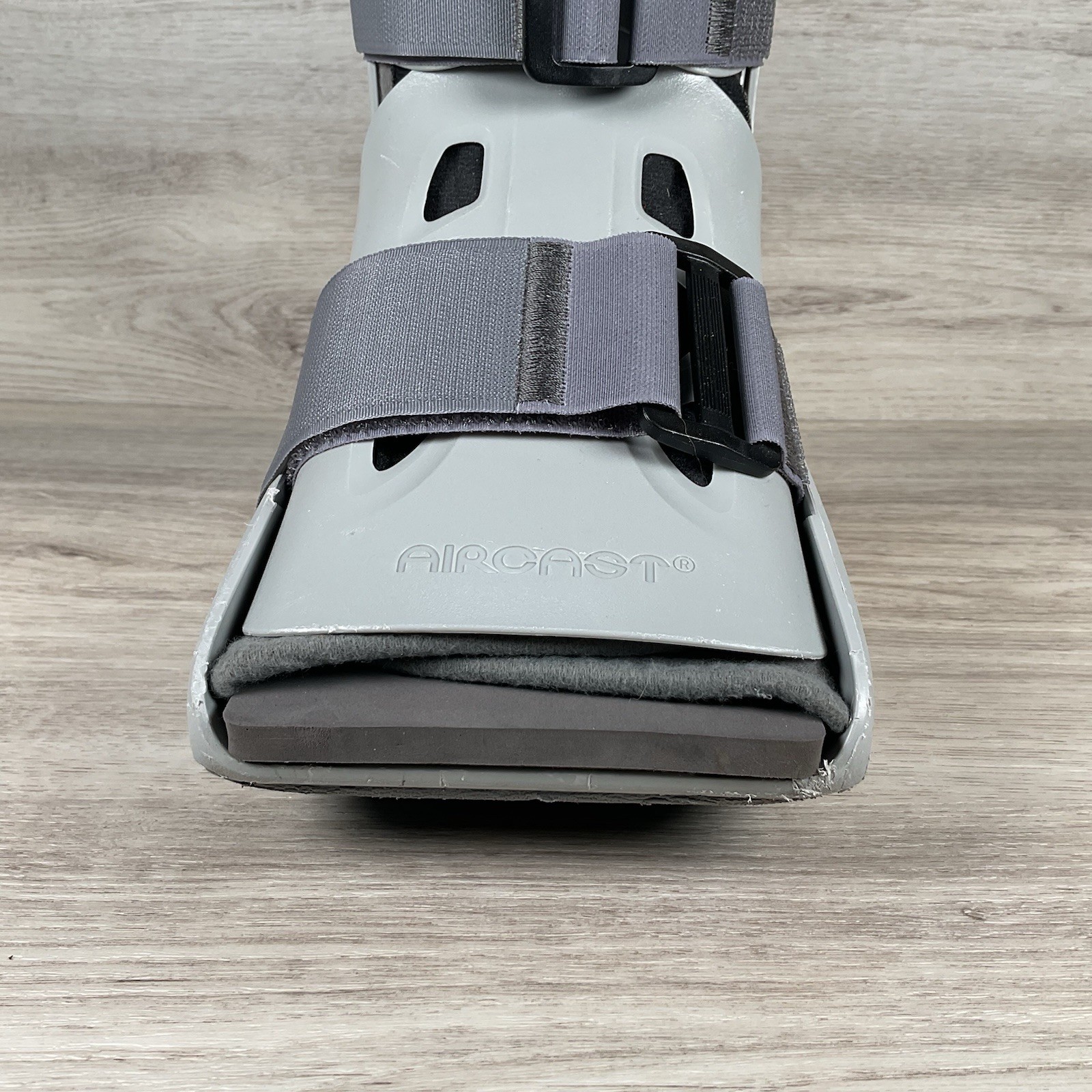 Aircast AirSelect Short Style (Medium) Gray Walker Brace and Walking Boot